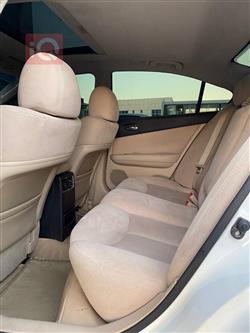 نيسان ماكسيما